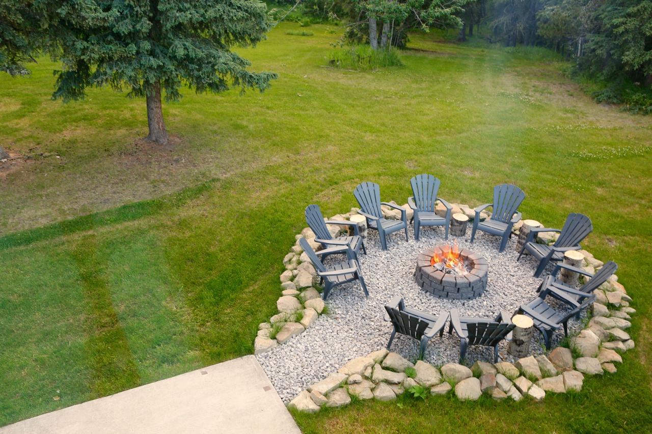 Bed and Breakfast Sleepy Creek Country Manor Bragg Creek Экстерьер фото